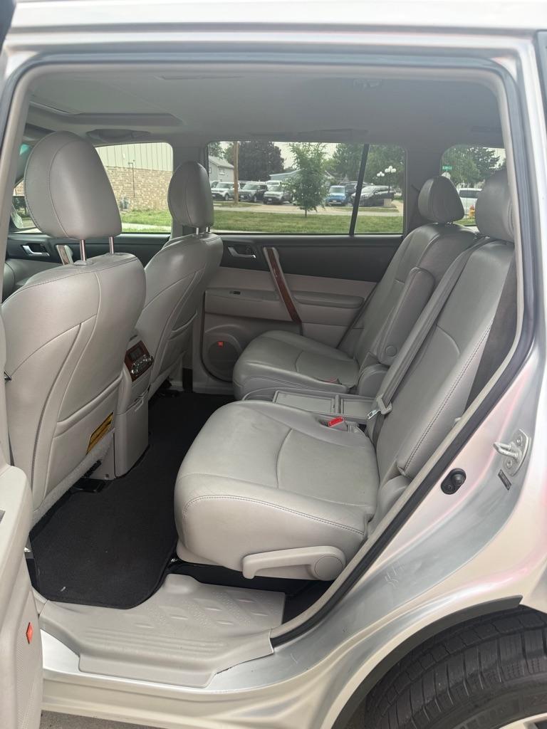 Toyota Highlander Limited 4WD 2013