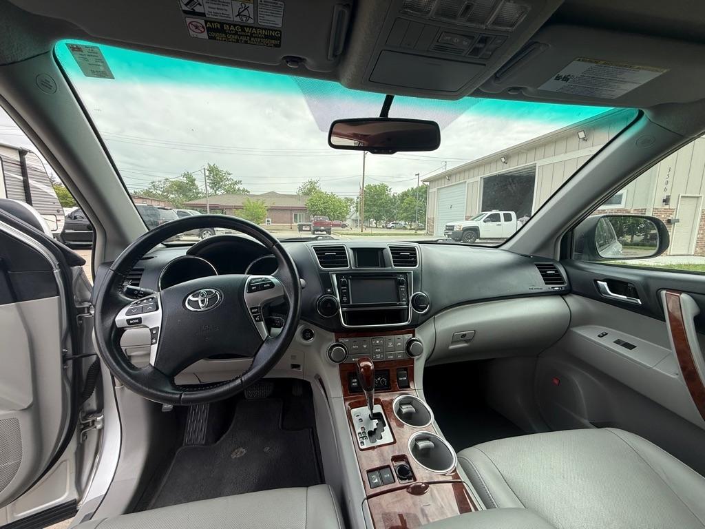 Toyota Highlander Limited 4WD 2013