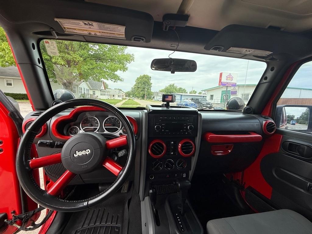 Jeep Wrangler Unlimited Sahara 4WD 2010