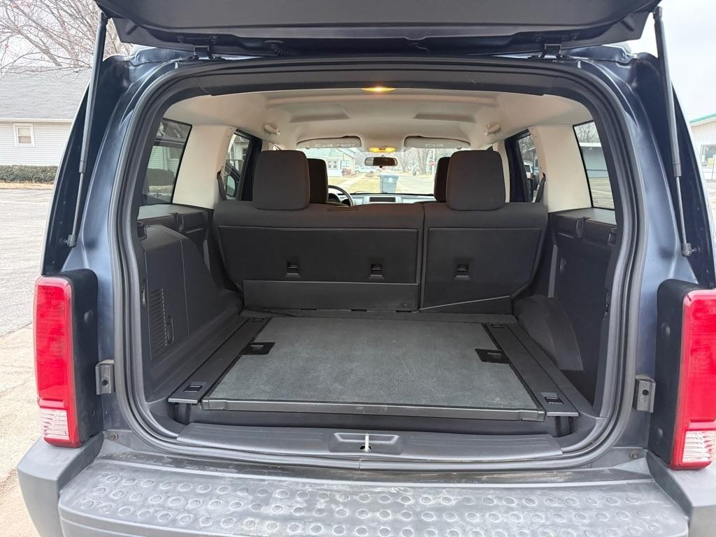 Dodge Nitro SXT 4WD 2008