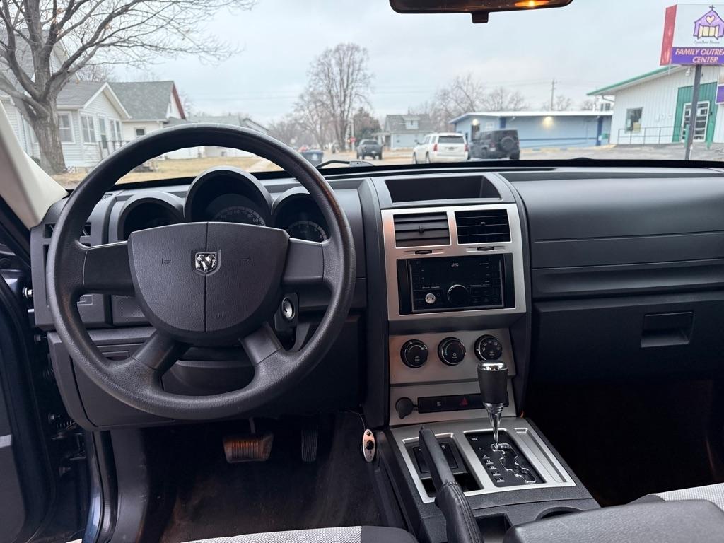 Dodge Nitro SXT 4WD 2008