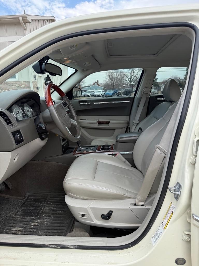 Chrysler 300 Limited RWD 2010