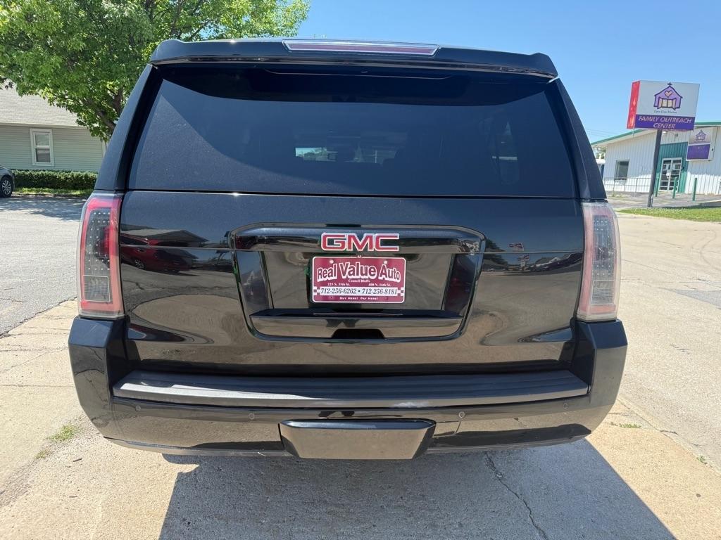 GMC Yukon XL SLT 1/2 Ton 4WD 2015