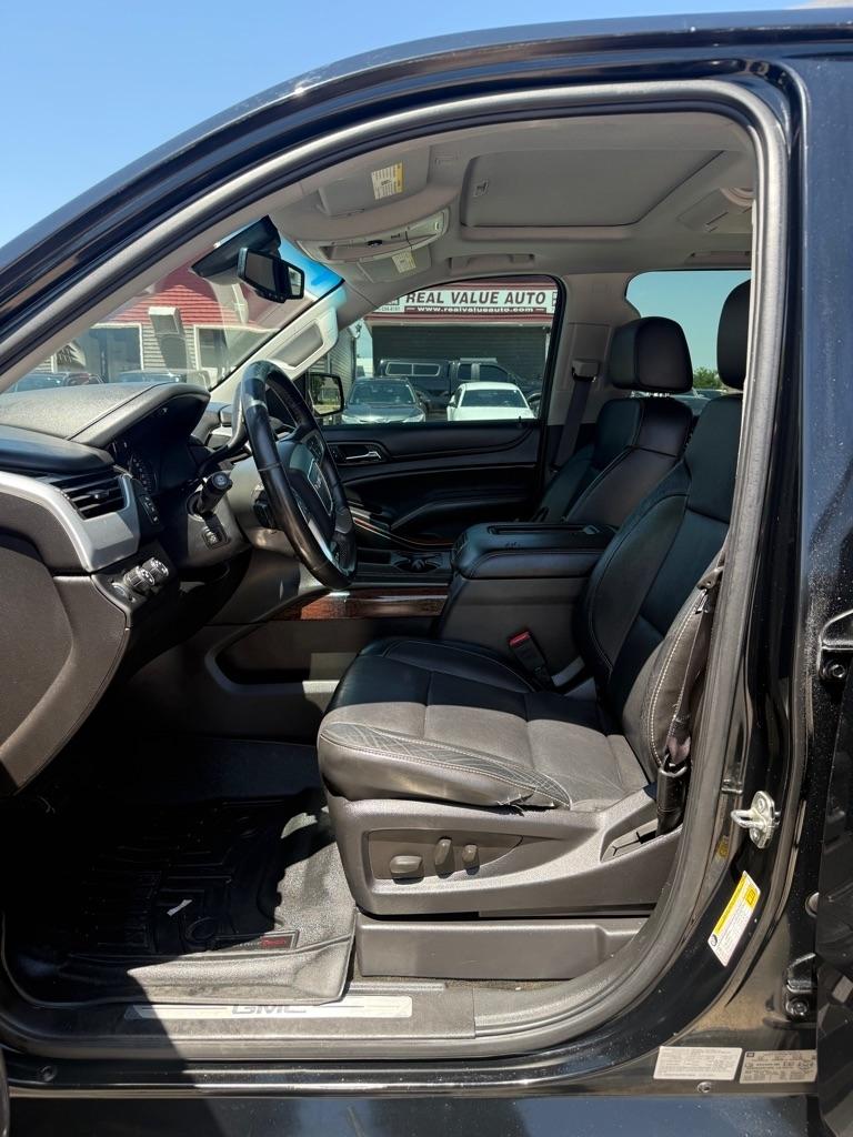 GMC Yukon XL SLT 1/2 Ton 4WD 2015