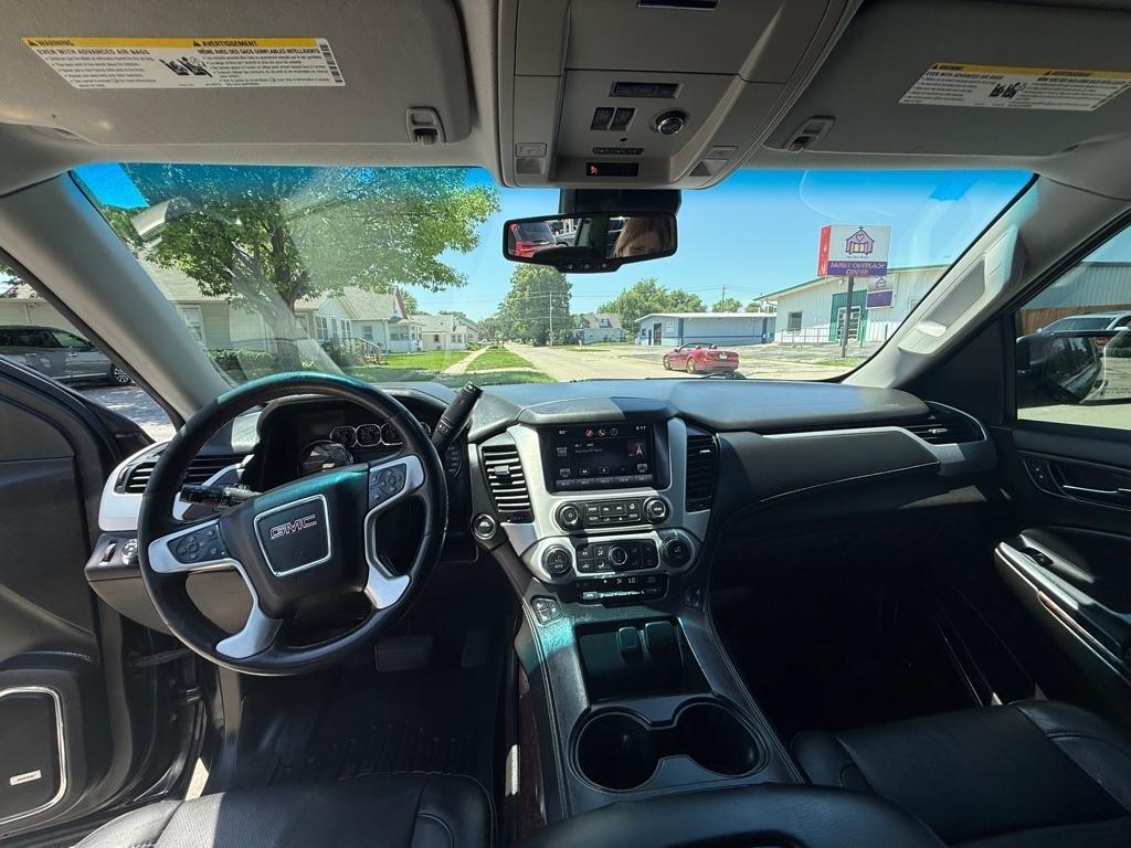 GMC Yukon XL SLT 1/2 Ton 4WD 2015