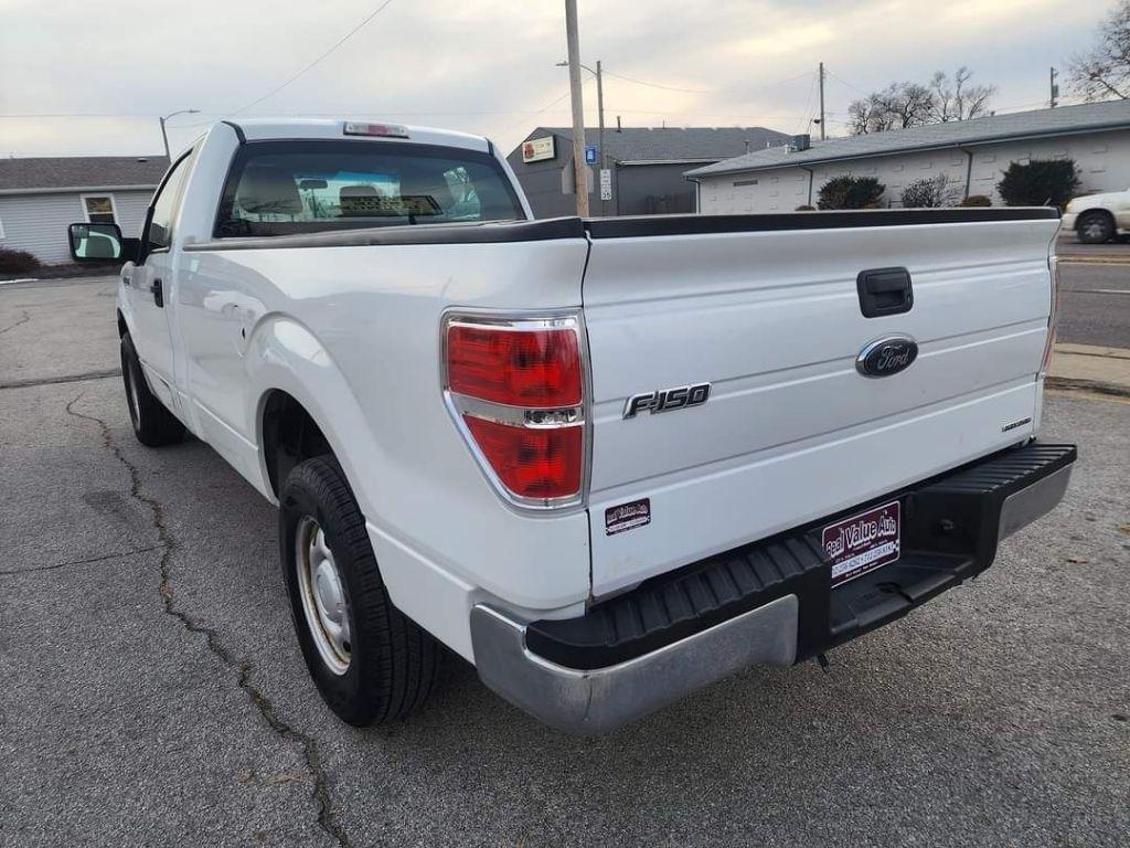 Ford F-150 XLT 8-ft. Bed 2WD 2012