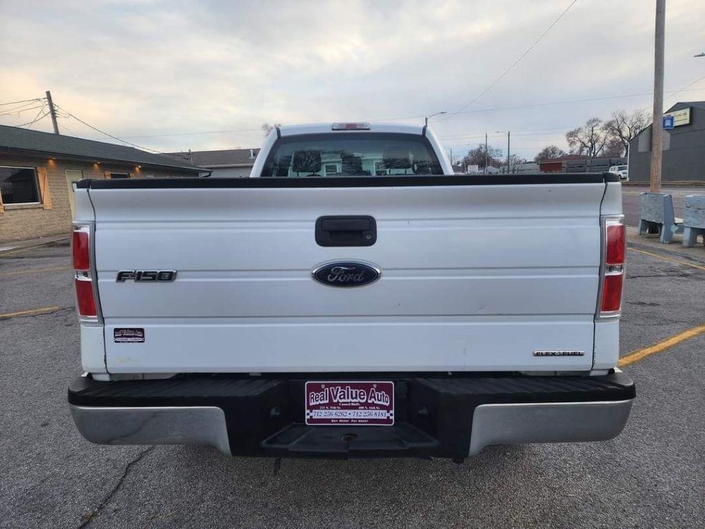 Ford F-150 XLT 8-ft. Bed 2WD 2012