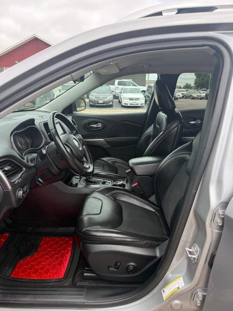 Jeep Cherokee Latitude Plus 4WD 2019