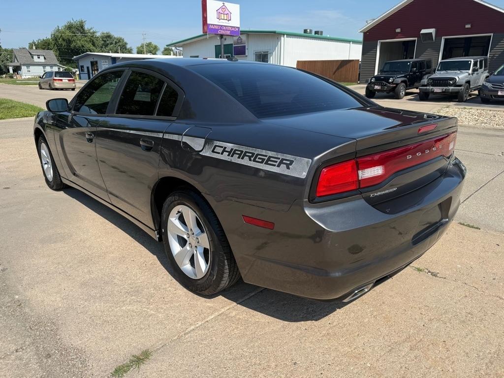 Dodge Charger SE 2014