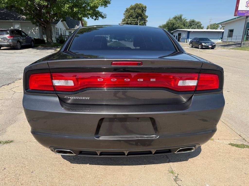 Dodge Charger SE 2014