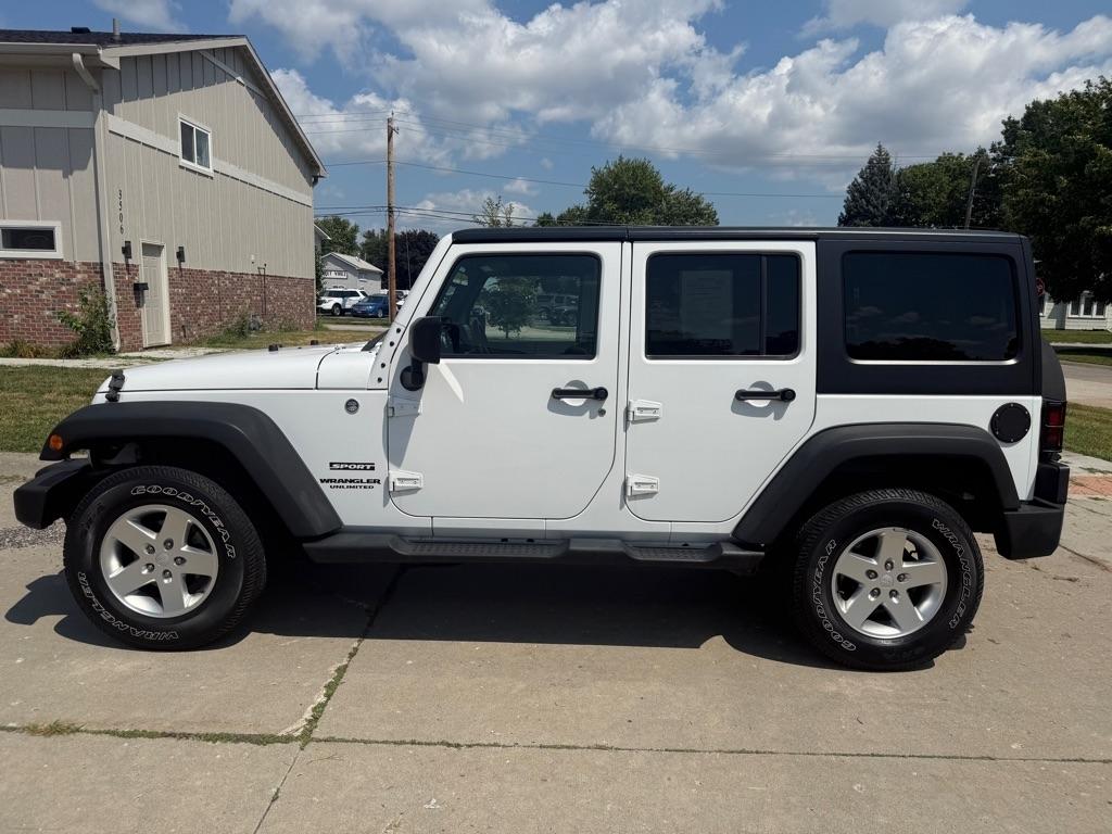 Jeep Wrangler Unlimited Sport 4WD 2013