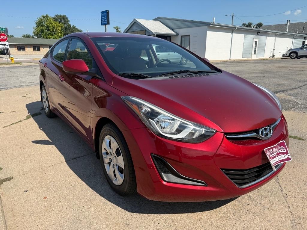 Hyundai Elantra SE 6AT 2016
