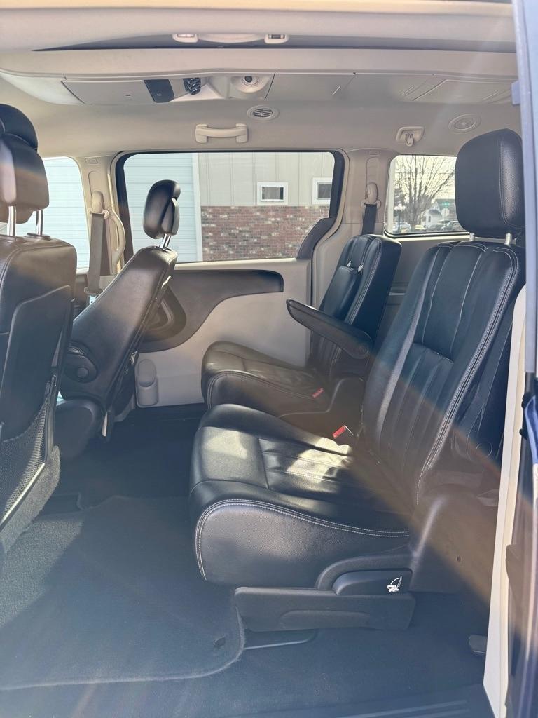 Chrysler Town & Country Touring 2014
