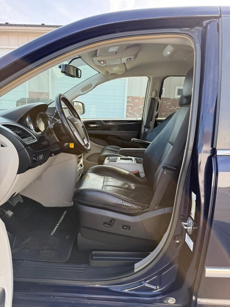 Chrysler Town & Country Touring 2014