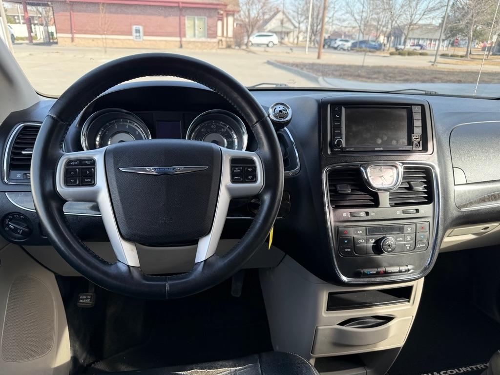 Chrysler Town & Country Touring 2014
