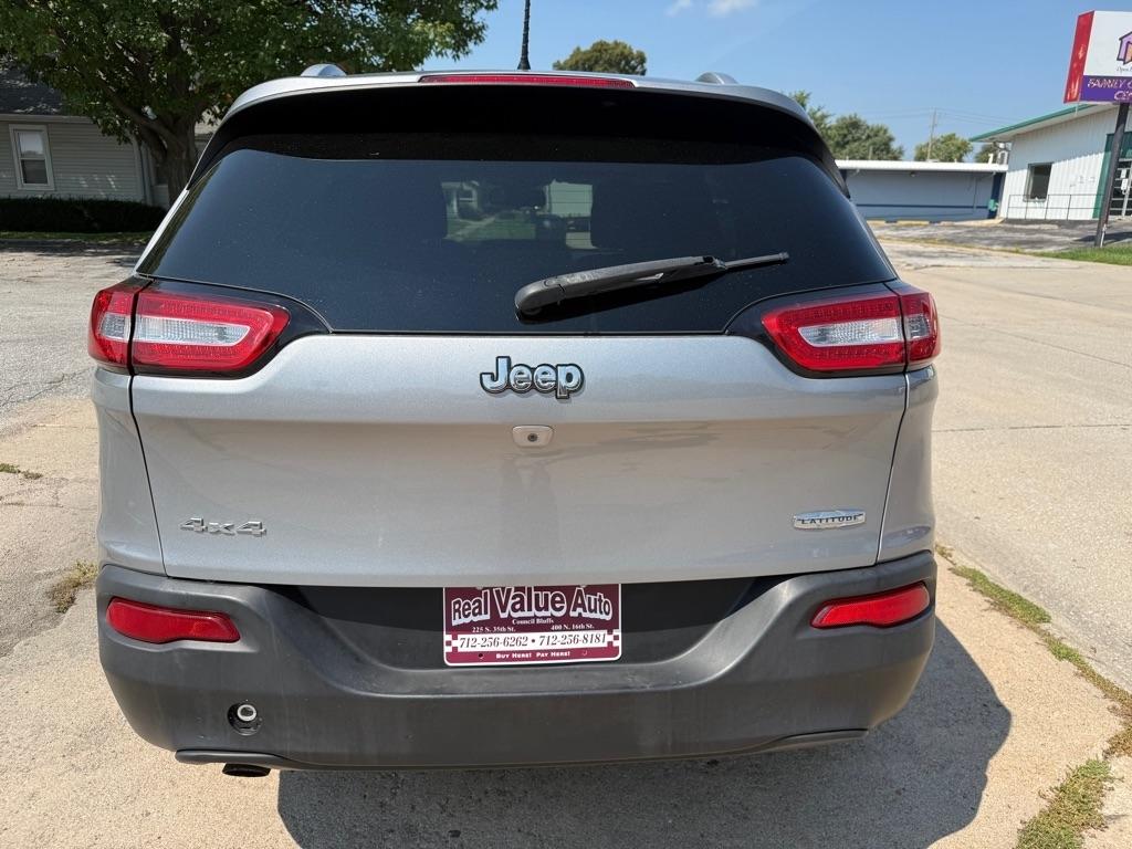 Jeep Cherokee Latitude 4WD 2016