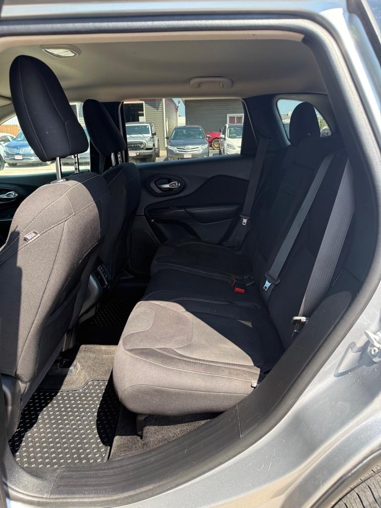 Jeep Cherokee Latitude 4WD 2016