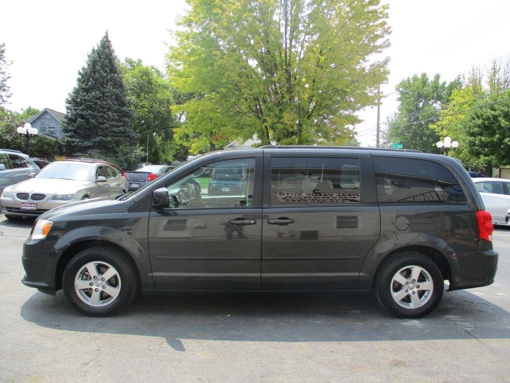 Dodge Grand Caravan SXT 2012