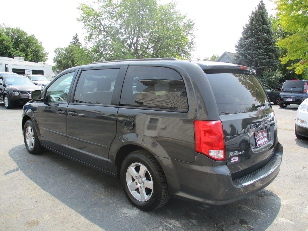 Dodge Grand Caravan SXT 2012
