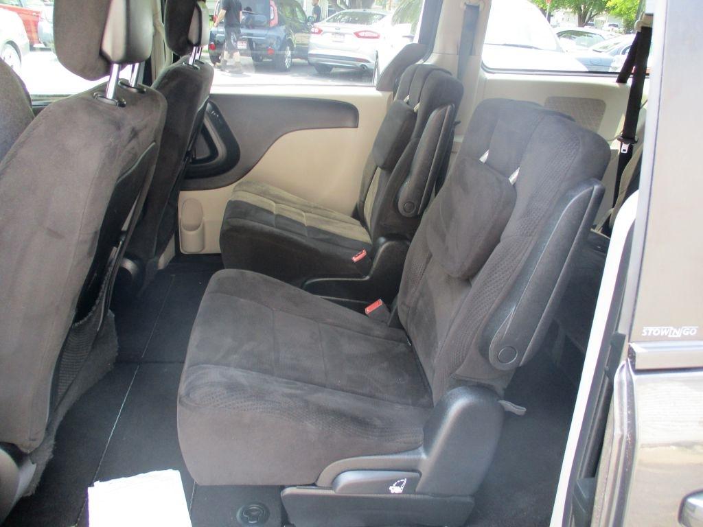 Dodge Grand Caravan SXT 2012