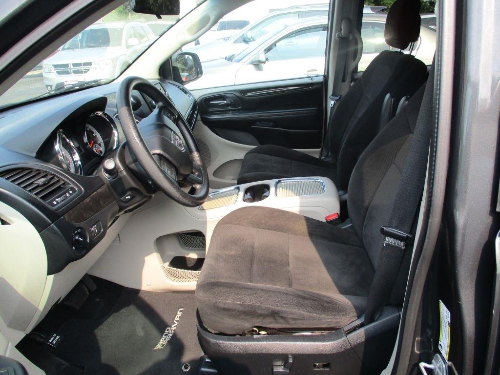 Dodge Grand Caravan SXT 2012