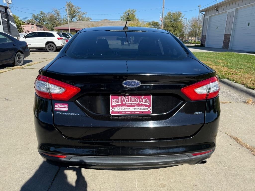 Ford Fusion SE 2016