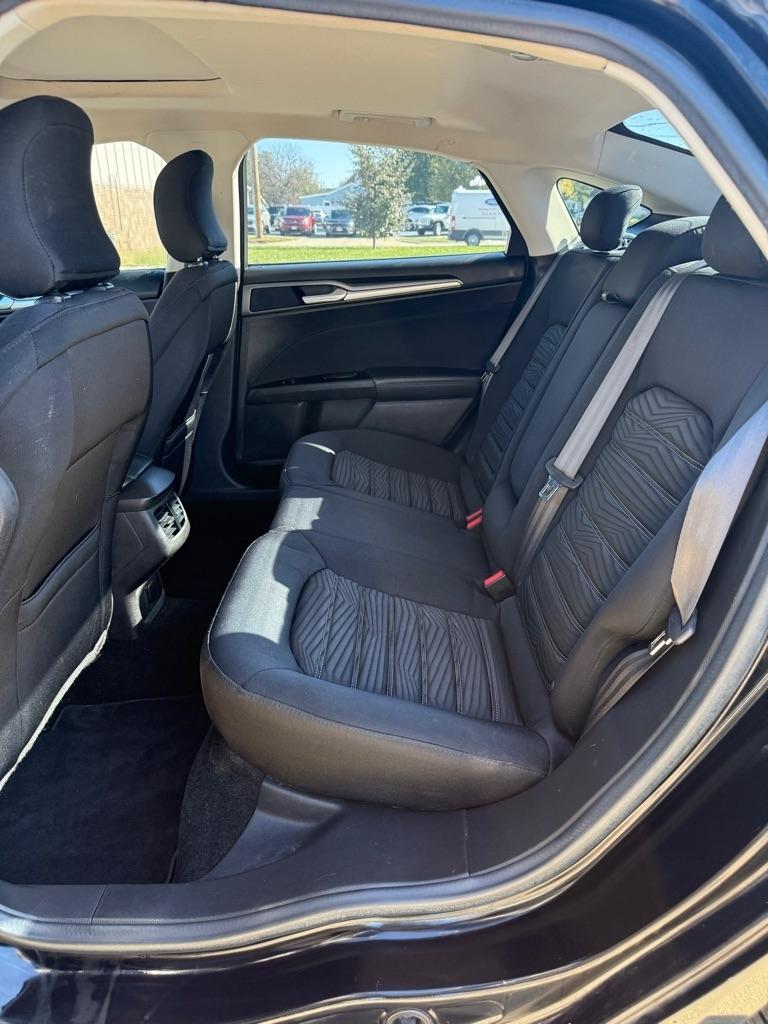 Ford Fusion SE 2016
