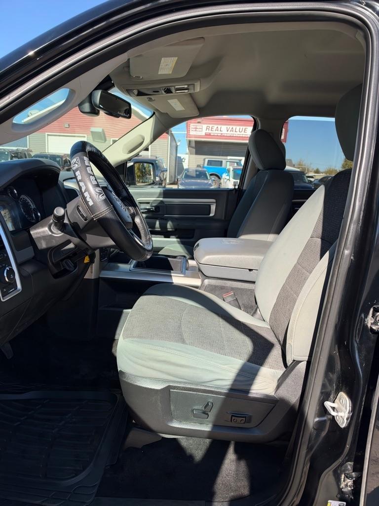 RAM 1500 SLT Crew Cab LWB 4WD 2014
