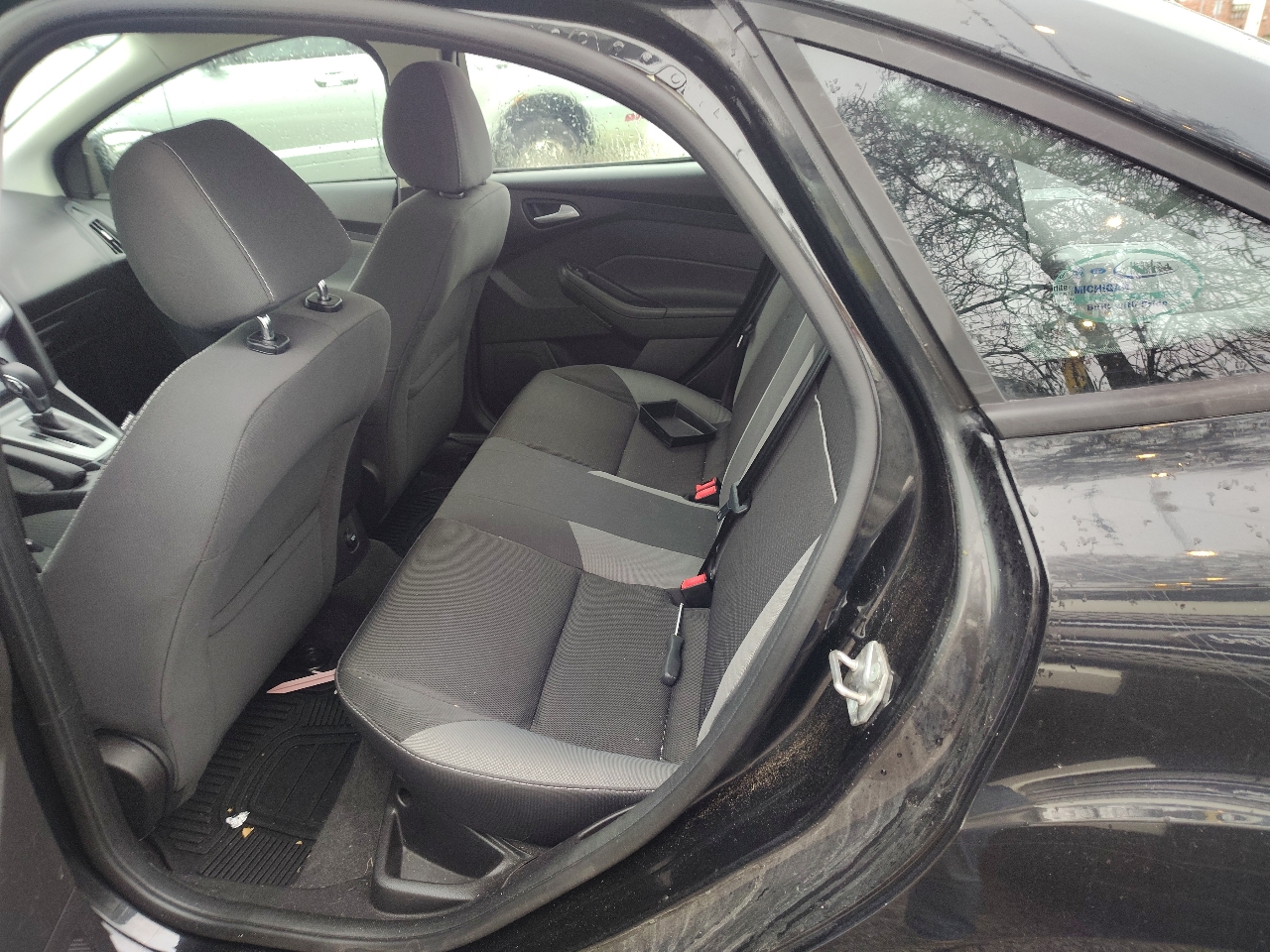 Ford Focus 4dr Sdn SE 2014