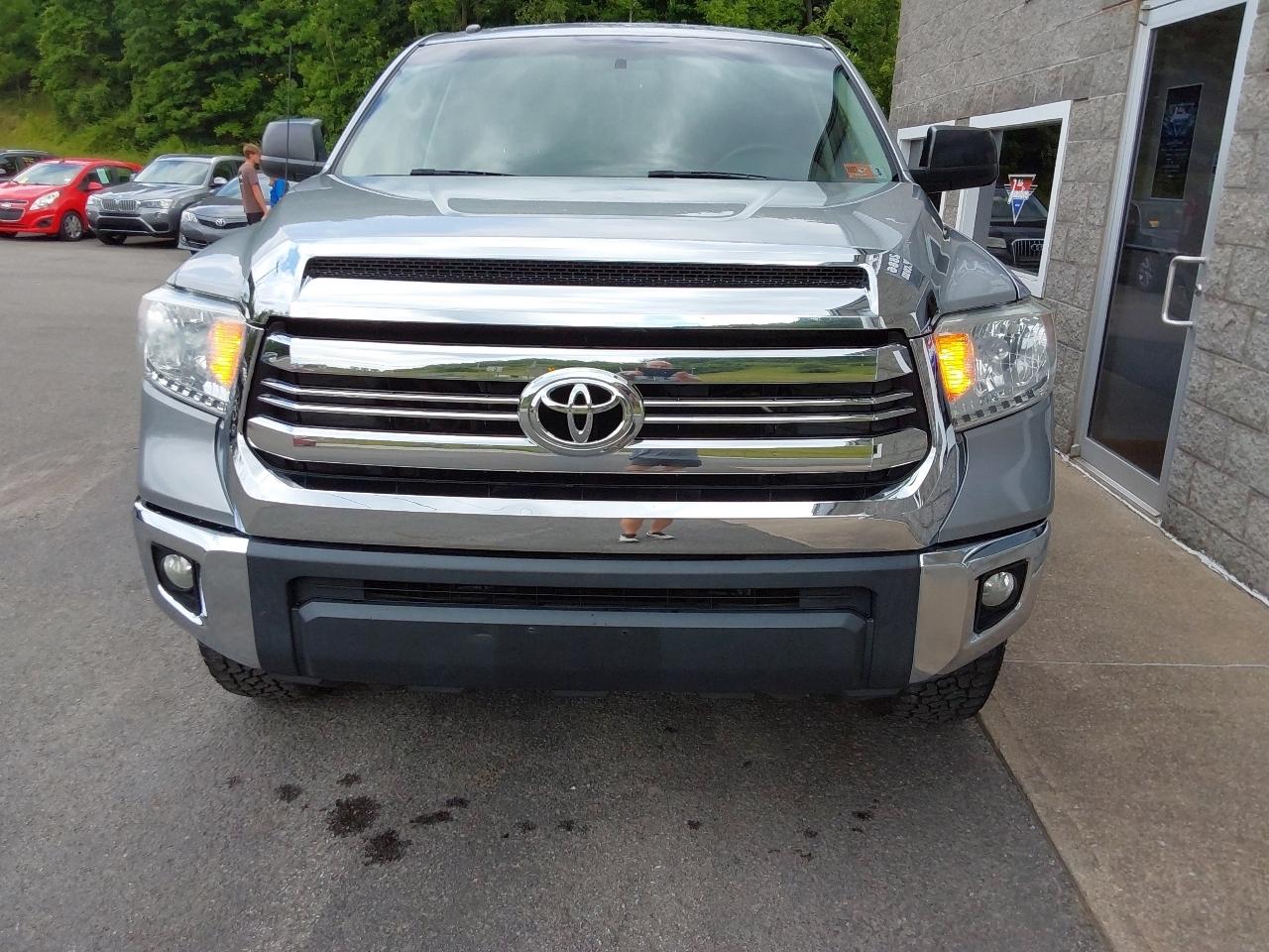 Toyota Tundra 4WD Truck CrewMax 5.7L FFV V8 6-Spd AT TRD Pro (Natl) 2016