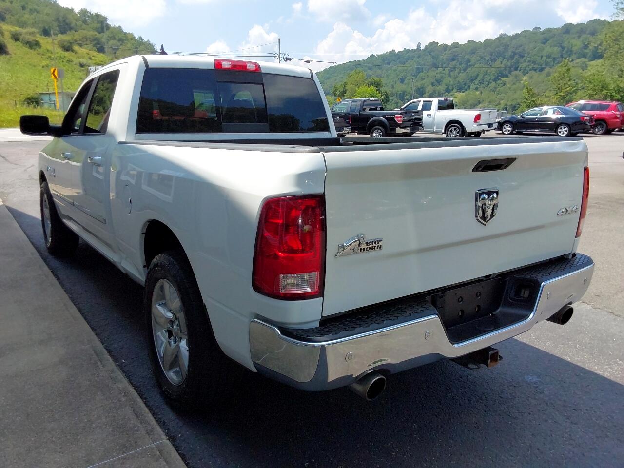 RAM 1500 Big Horn 4x4 Crew Cab 6'4" Box 2017 RAM 1500 Big Horn 4x4 Crew Cab 6'4" Box 2017