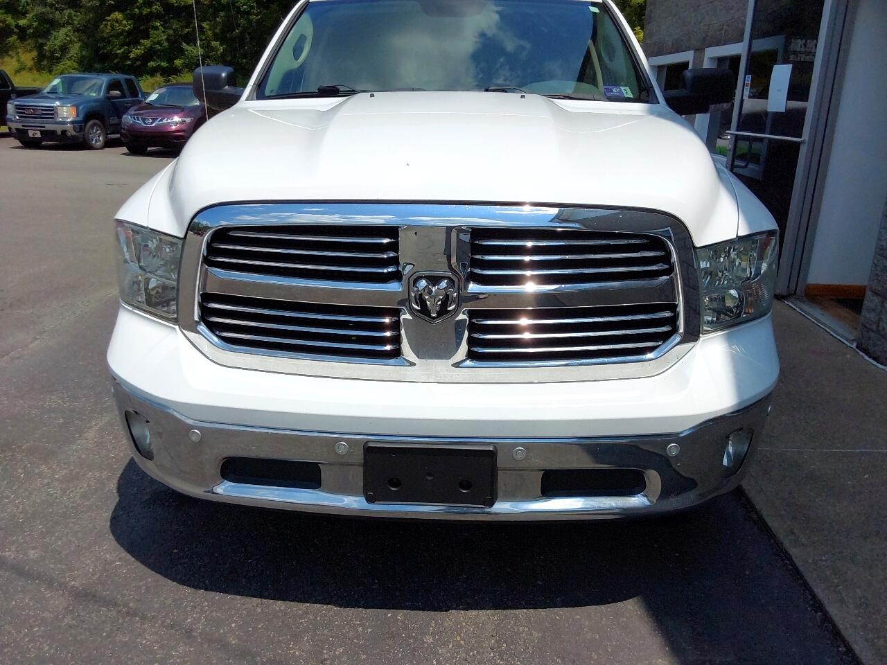 RAM 1500 Big Horn 4x4 Crew Cab 6'4" Box 2017 RAM 1500 Big Horn 4x4 Crew Cab 6'4" Box 2017