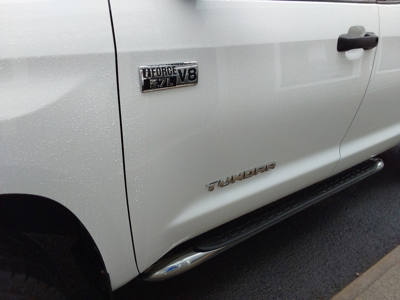 Toyota Tundra 4WD Truck Double Cab 5.7L V8 6-Spd AT SR5 (Natl) 2014