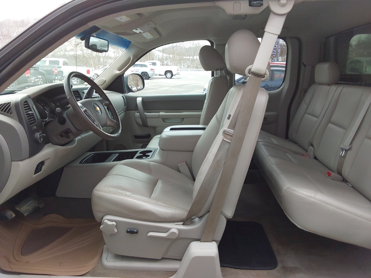 Chevrolet Silverado 1500 4WD Ext Cab 143.5" LT 2013