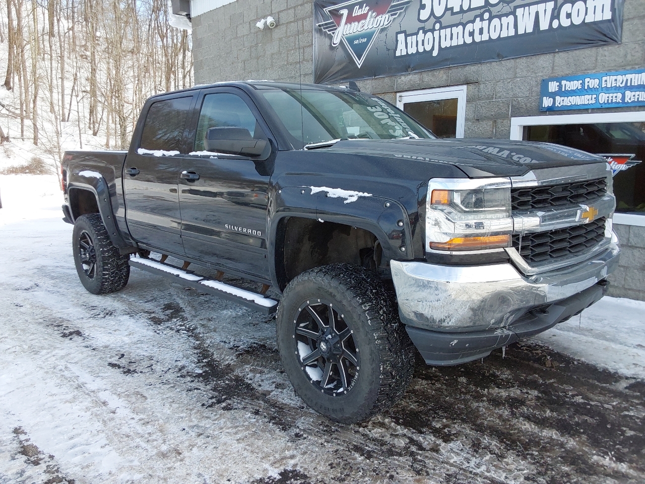 Chevrolet Silverado 1500 4WD Crew Cab 143.5" LT w/1LT 2018
