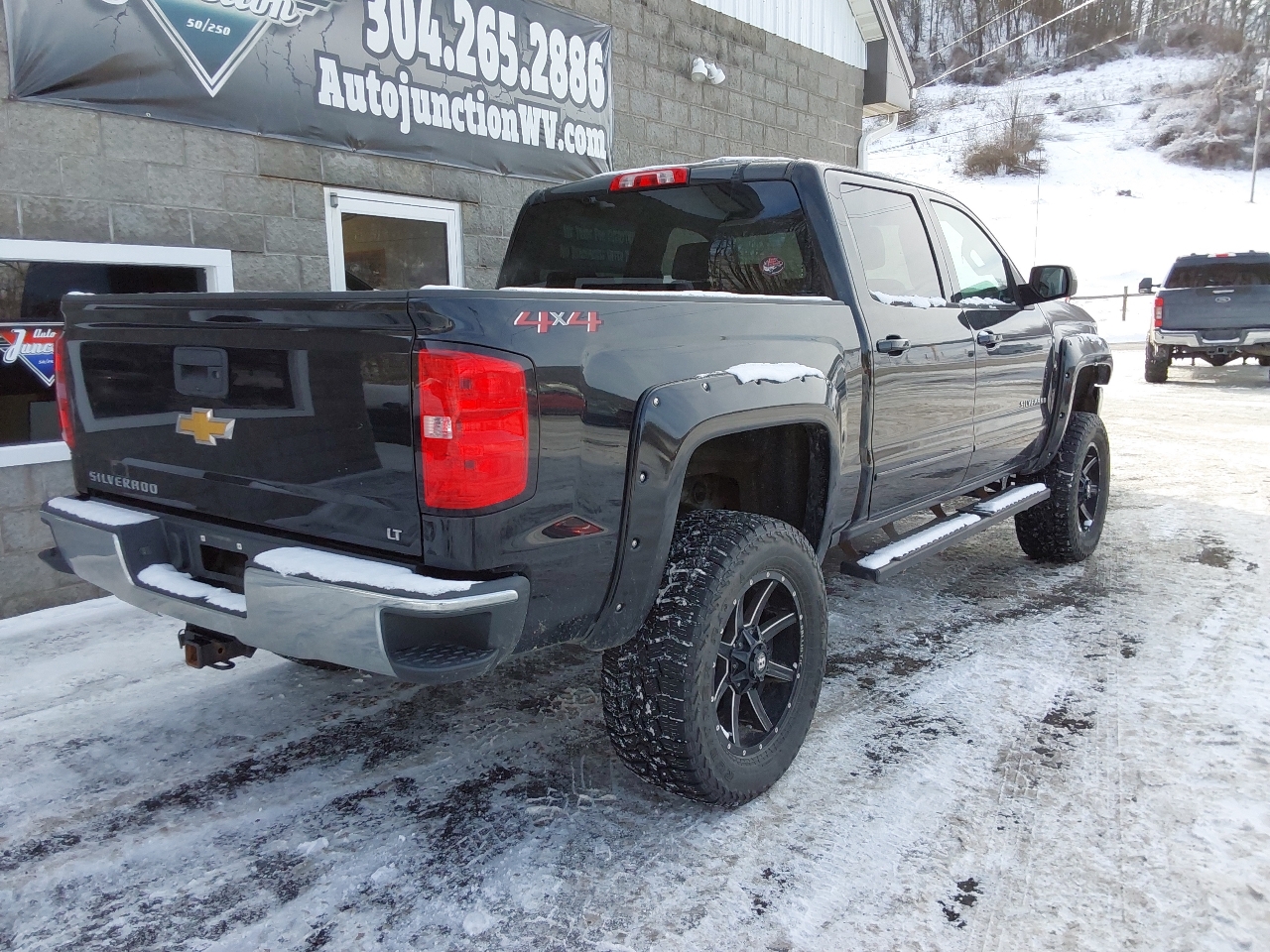 Chevrolet Silverado 1500 4WD Crew Cab 143.5" LT w/1LT 2018