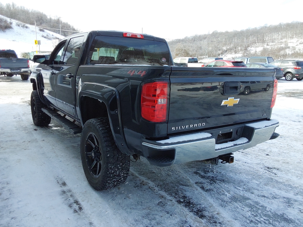 Chevrolet Silverado 1500 4WD Crew Cab 143.5" LT w/1LT 2018