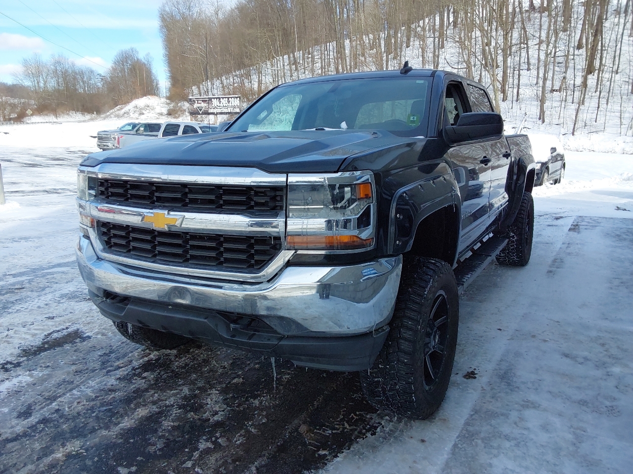 Chevrolet Silverado 1500 4WD Crew Cab 143.5" LT w/1LT 2018