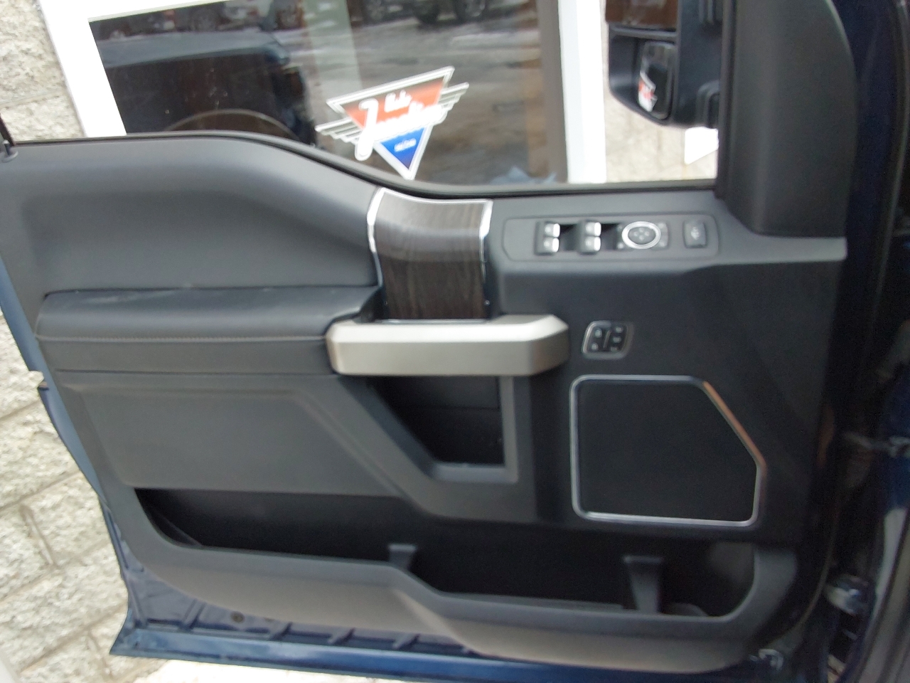 Ford Super Duty F-250 SRW King Ranch 4WD Crew Cab 8' Box 2020