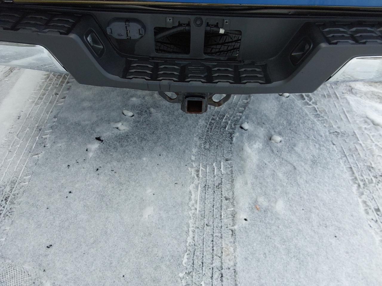 Toyota Tacoma SR5 Dbl Cab 4WD V6 at 2017