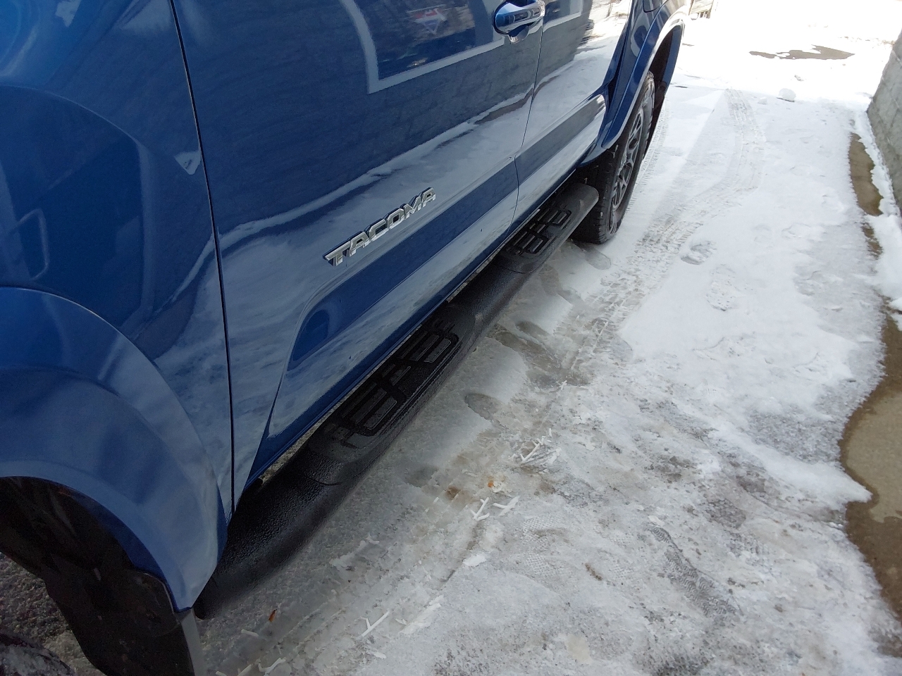 Toyota Tacoma SR5 Dbl Cab 4WD V6 at 2017