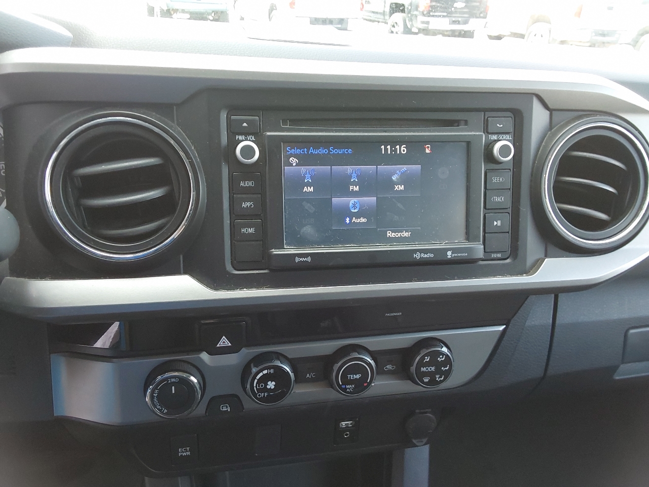 Toyota Tacoma SR5 Dbl Cab 4WD V6 at 2017