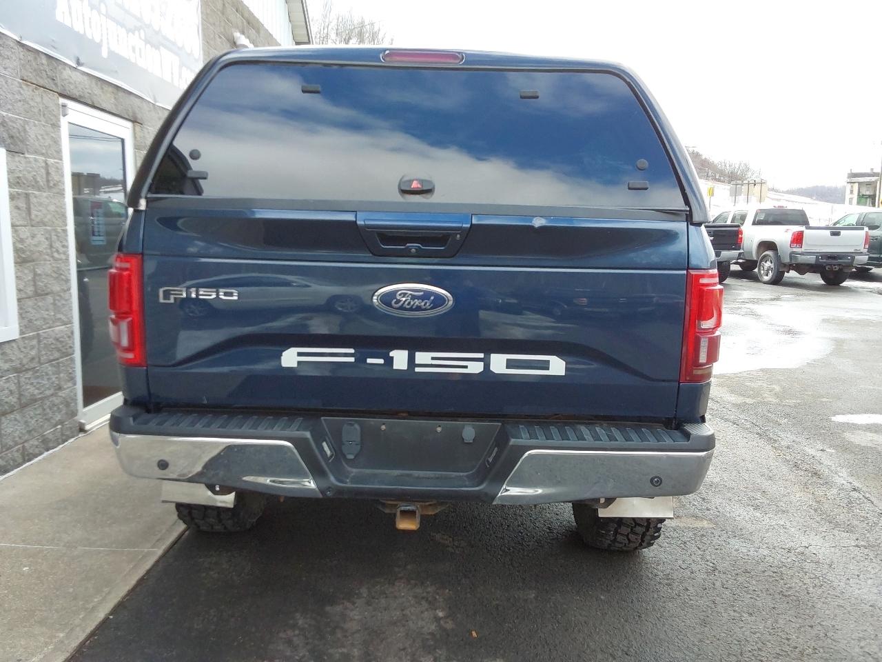 Ford F-150 4WD SuperCrew 145" Lariat 2016