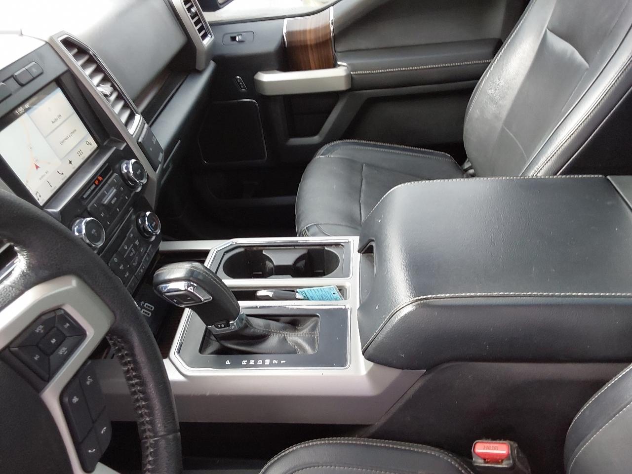 Ford F-150 4WD SuperCrew 145" Lariat 2016