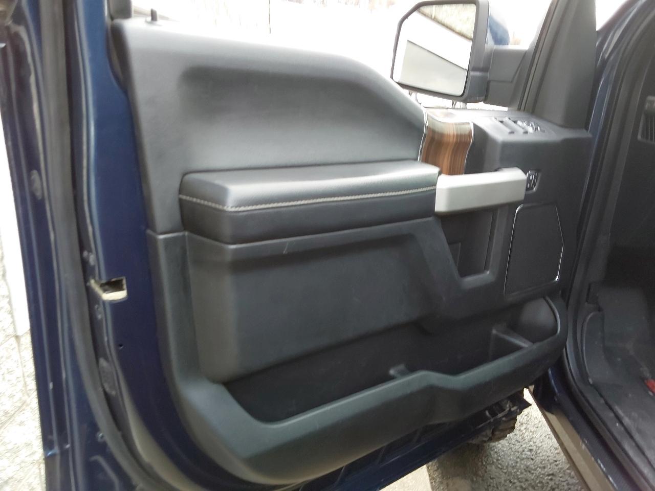 Ford F-150 4WD SuperCrew 145" Lariat 2016