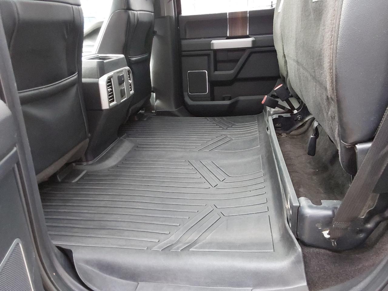 Ford F-150 4WD SuperCrew 145" Lariat 2016