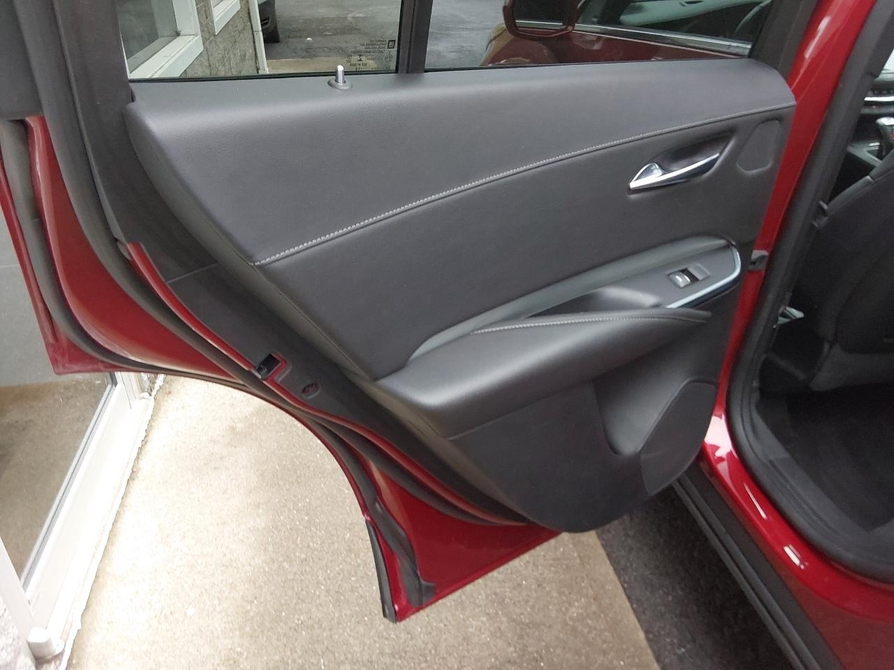 Cadillac XT4 AWD 4dr Premium Luxury 2019