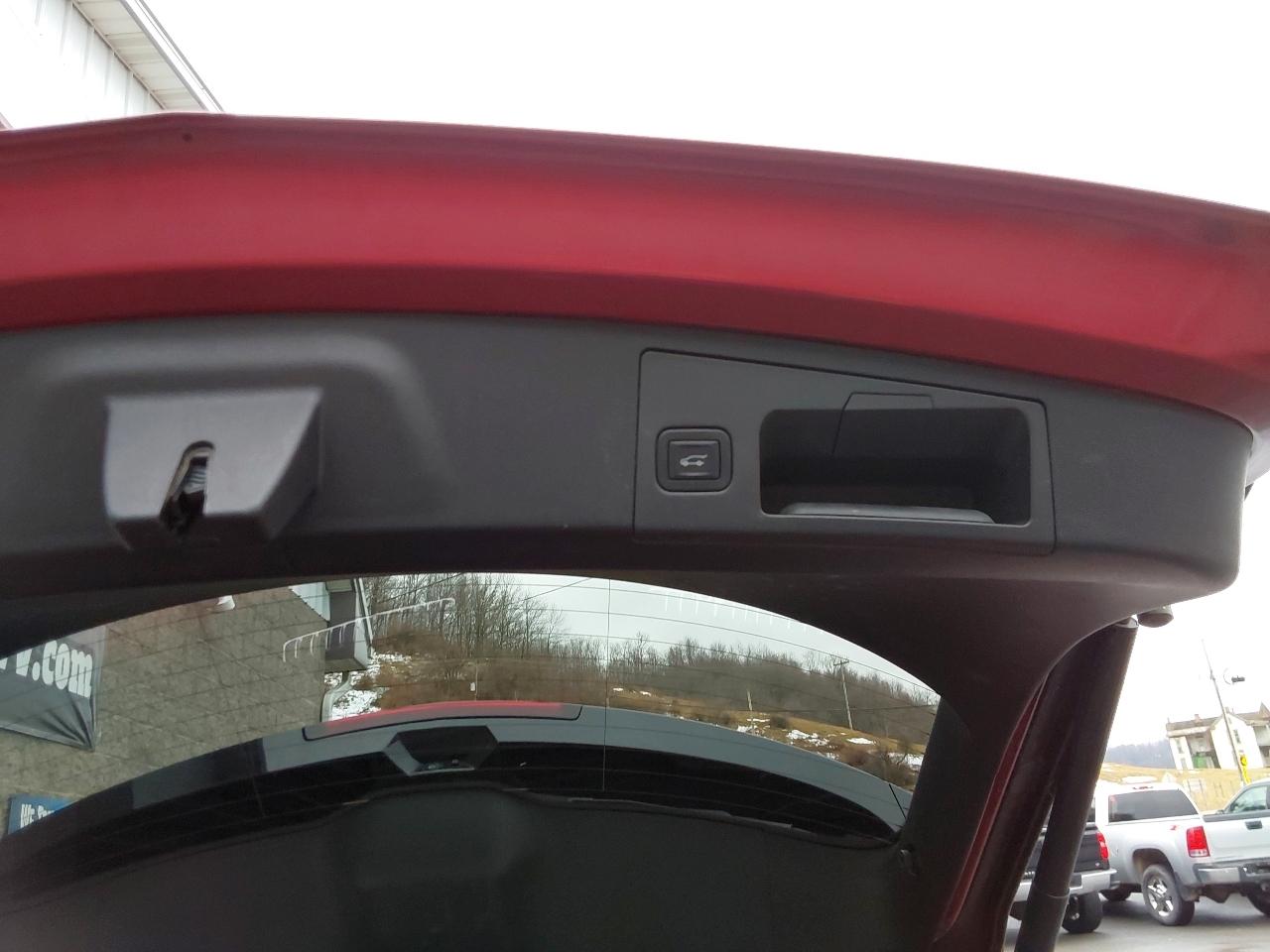 Cadillac XT4 AWD 4dr Premium Luxury 2019