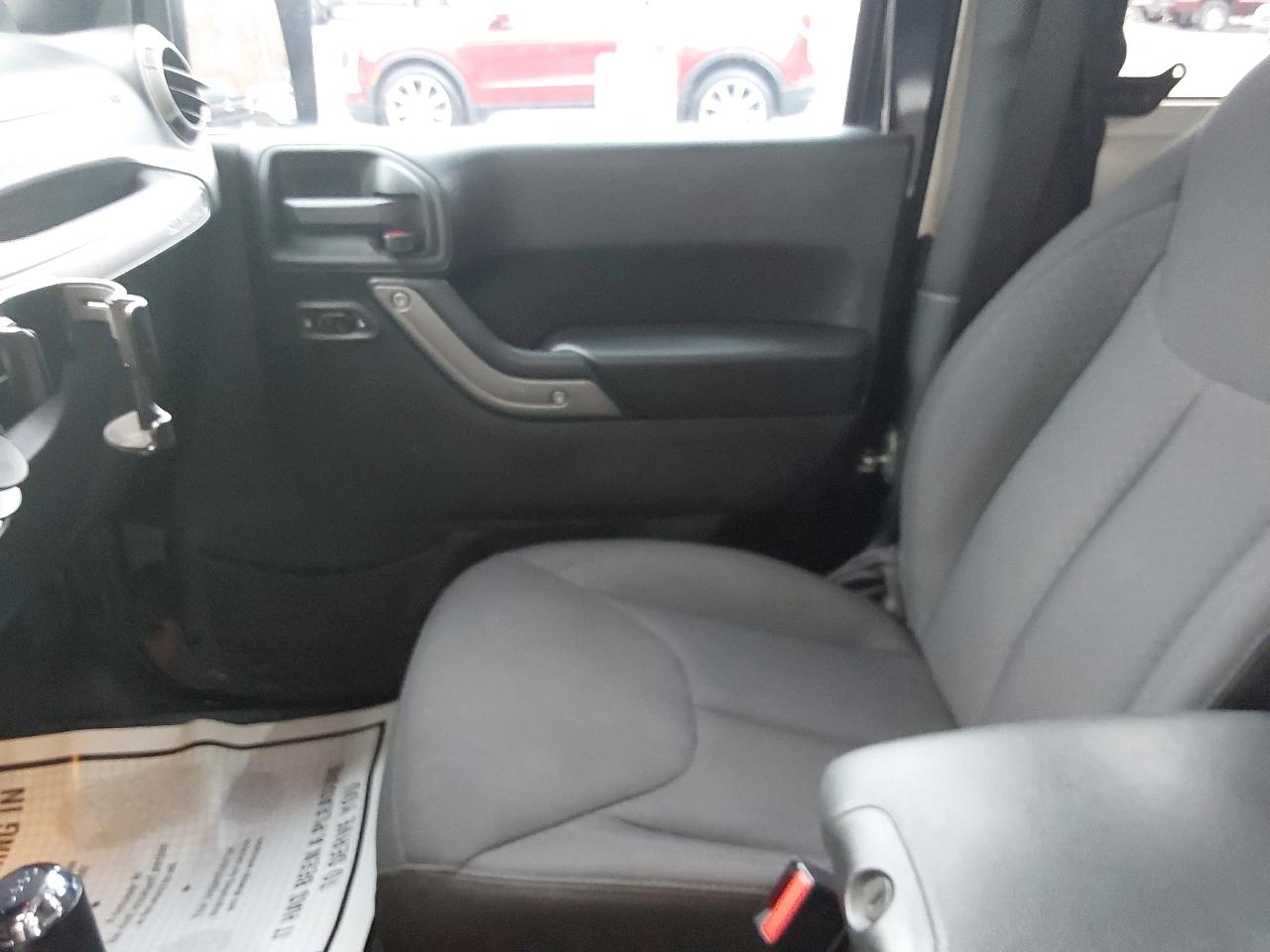 Jeep Wrangler 4WD 2dr Sport 2014