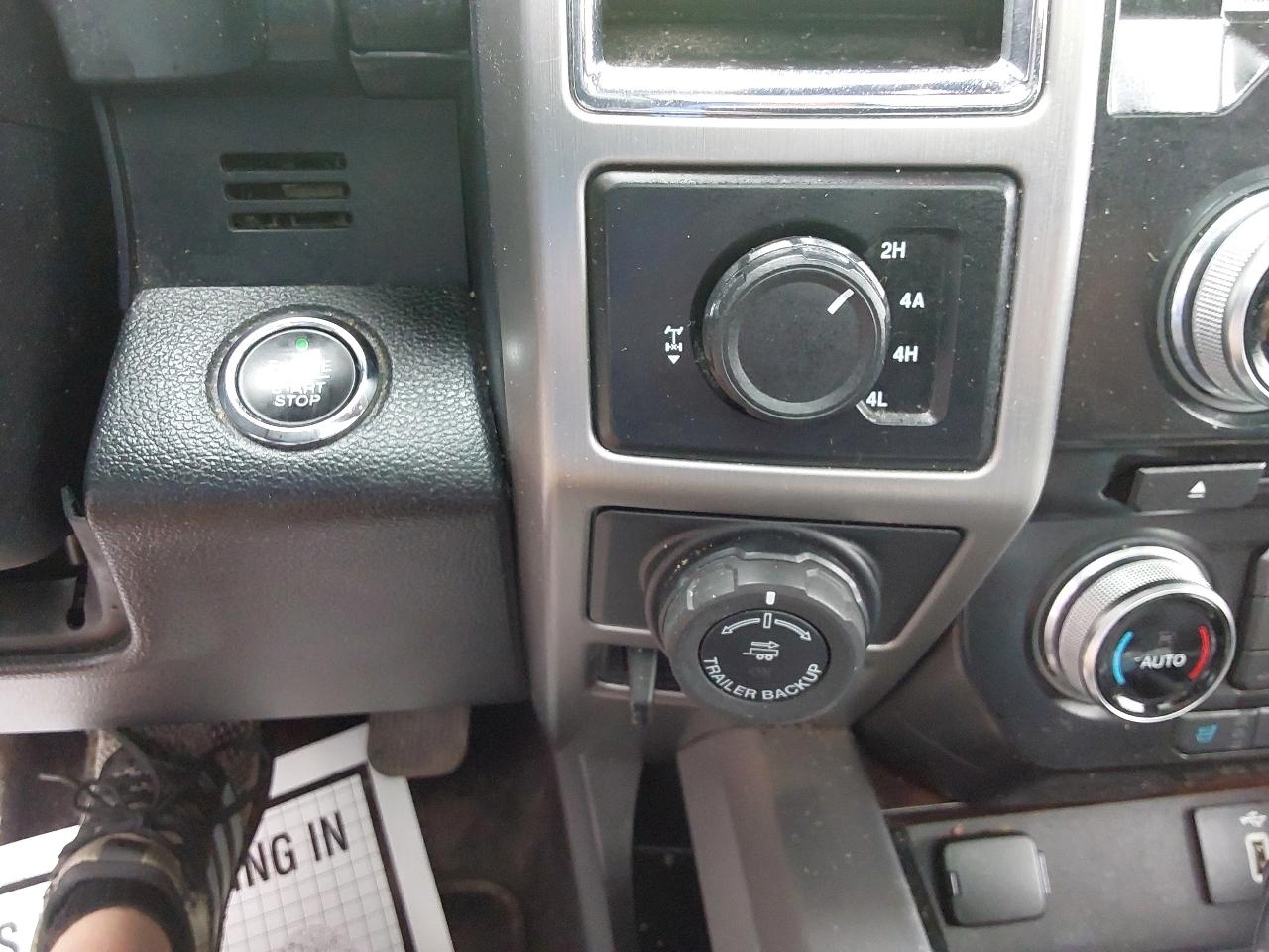 Ford F-150 4WD SuperCrew 145" Platinum 2016